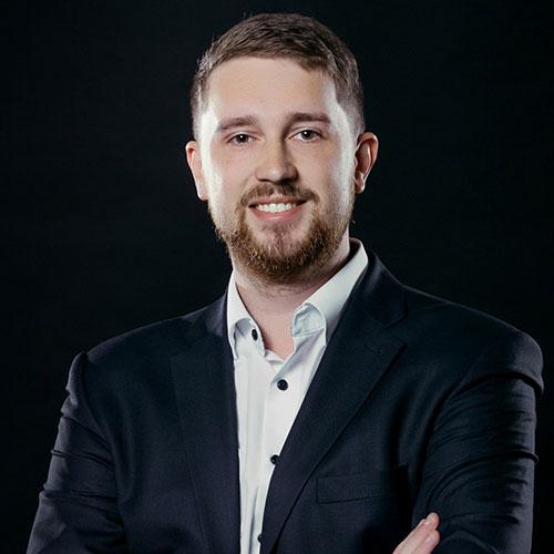 Talentų paieška: ar būtina „medžioti galvas“? | Amston